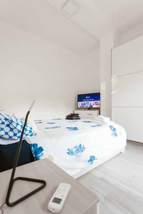 Luxury Penthouse With Sea View - City Center ペスカーラ エクステリア 写真